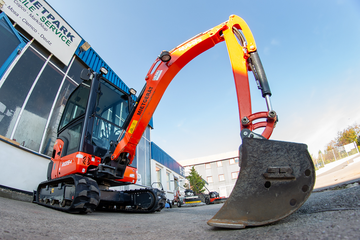 KBM Baumaschinen & Mietservice - STARTSEITE